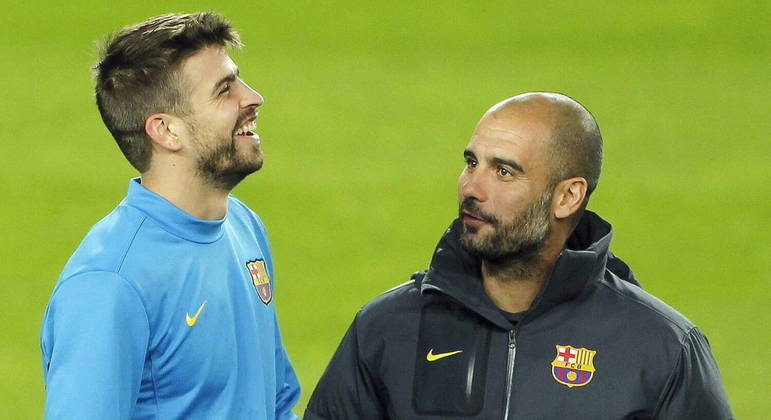 Piqué e Guardiola trabalharam por quatro anos juntos no Barcelona
