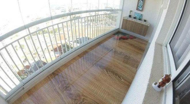 Piso 3D com desenho de rosas aplicada na varanda