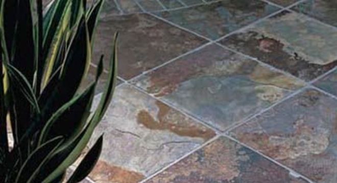 piso de ardósia ferrugem