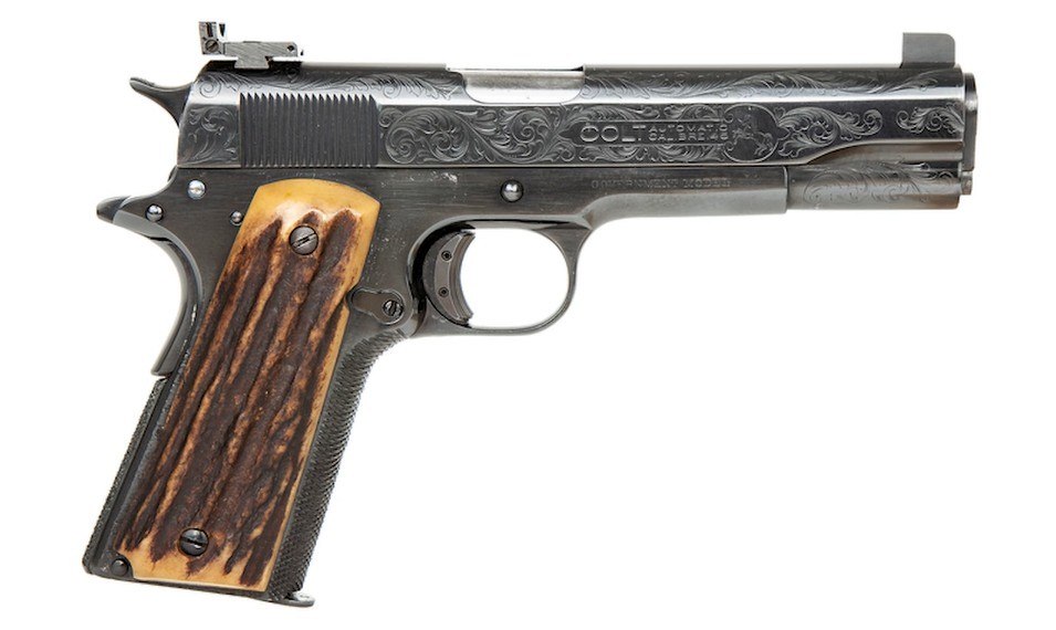 Pistola automática calibre .45 favorita do mafioso será leiloada