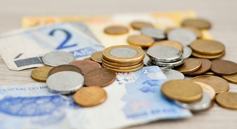 Salário mínimo de R$ 1.169 terá reajuste inferior ao da inflação projetada no ano que é 7,46%