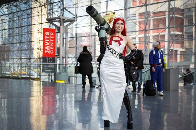 Uma participante veste uma fantasia no Anime NYC, convenção de anime da cidade de Nova York