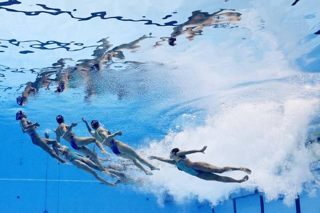 Esporte também é Planeta Maluco! Essas nadadoras fazem uma apresentação esteticamente insana durante o Campeonato Mundial de Esportes Aquáticos de Fukuoka, no Japão