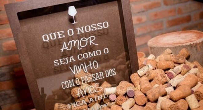 Plaquinhas de casamento com a frase 