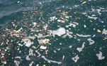 Plástico oceano poluição