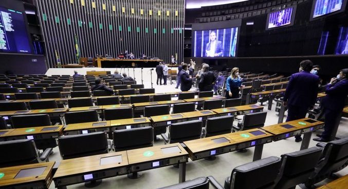 Sessão no plenário da Câmara dos Deputados