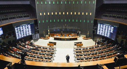 Proposta agora vai ser analisada pelos senadores