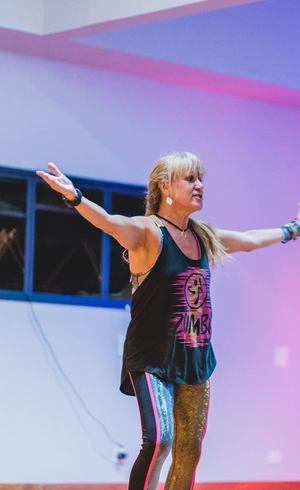 Aos 70 anos, esta é a instrutora fitness mais velha do mundo - Fotos - R7  Viva a Vida