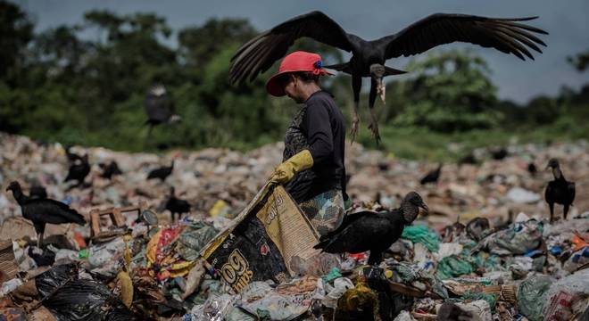 Novo estudo mostra crescimento de número de miseráveis