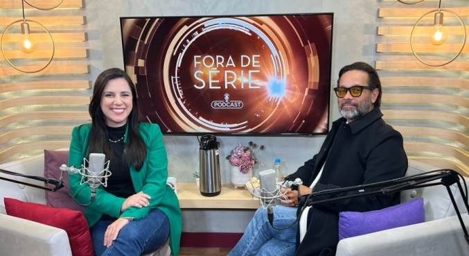 Diretor Leo Miranda conversa com a jornalista Ana Carolina Cury no Fora de Série