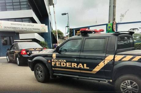 Máscaras foram compradas bem acima do preço 