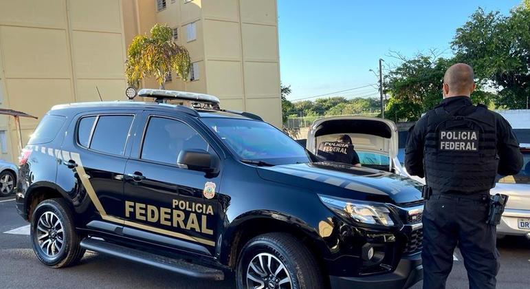Nesta quinta (4), PF cumpre dois mandados de busca e um de prisão