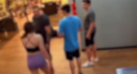 Câmeras de segurança flagraram o momento
