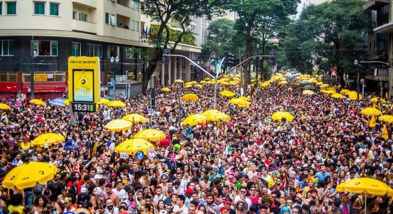 Mais de 500 blocos vão desfilar pelas ruas de São Paulo durante o mês de fevereiro