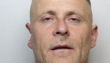 Polícia divulga foto de suspeito de 'crime grave', com uma orelha e meia