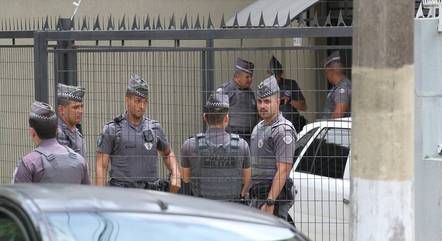 Policiais atendem ocorrência em que advogado foi morto, em Campinas