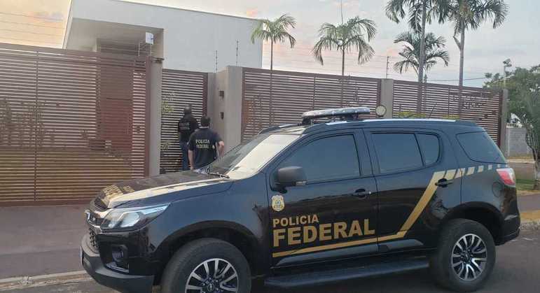 Policiais federais realizam operação contra desvio de verba para pesquisa no DF e MG