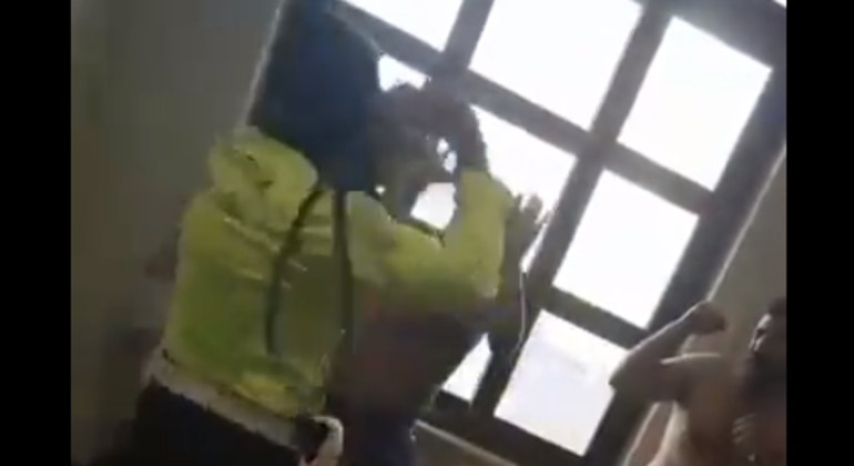 Violência provoca críticas a policiais turcos