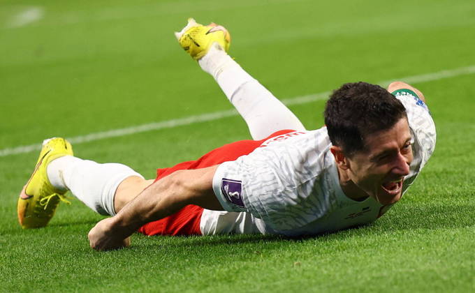 Com atuação inspirada de Szczesny e gol de Lewandowski, a Polônia venceu a Arábia Saudita por 2 a 0 neste sábado (26) e embolou de vez a situação no Grupo C da Copa do Mundo do Catar