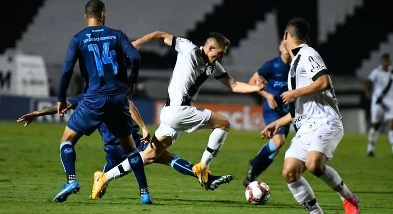 Ponte Preta venceu o Londrina no Moisés Lucarelli em 2021