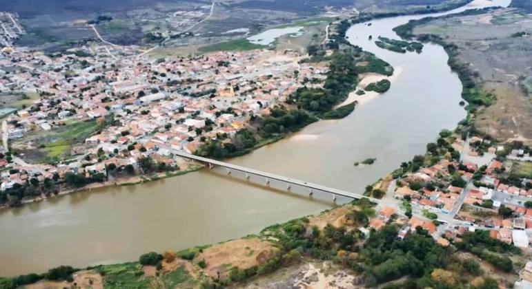 Ponte Rio Jequitinhonha, em Itinga