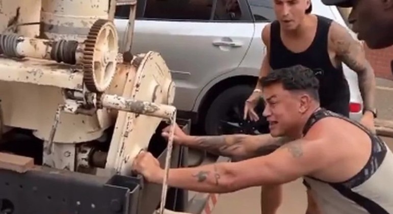 Popó empurrou um caminhão pipa em 'preparação' para luta contra Whindersson