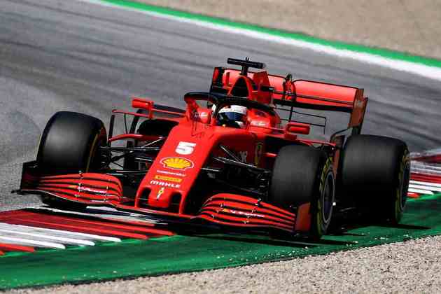 Por falar em Vettel, o alemão entrou na Ferrari em 2015. Foi vice duas vezes, em 2017 e 2018, sempre após levar a virada de Lewis Hamilton no campeonato