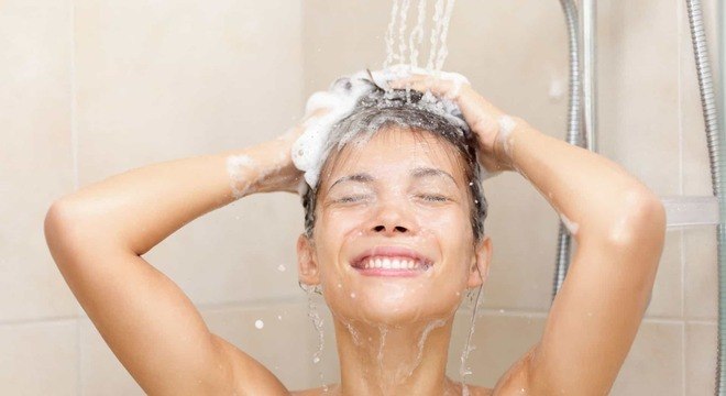 Por que precisamos tomar banho? Com que frequência?