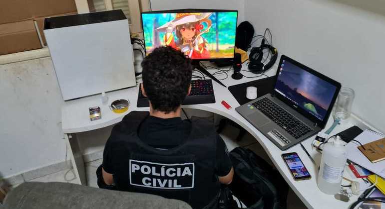 Policiais civis encontraram conteúdo de pornografia infanto-juvenil nos computadores do suspeito