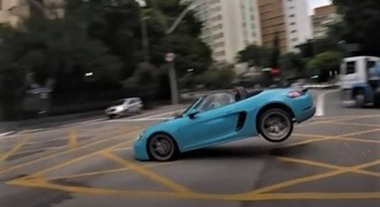 Porsche quase 'decolou' no Jardim América, em São Paulo