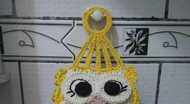 porta papel higiênico de crochê com os olhos da coruja