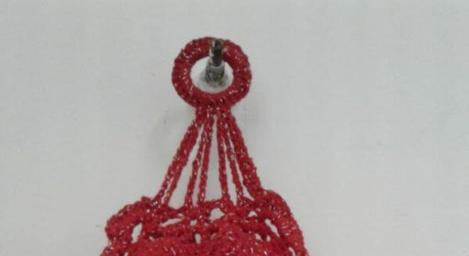 Porta papel higiênico de crochê vermelho