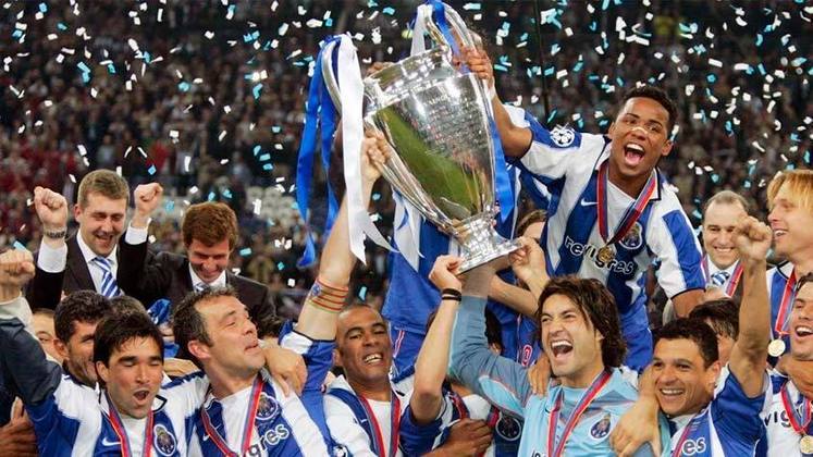 Porto (19 anos) - Mais uma equipe que tem dois troféus em sua estante. Sua última conquista foi em 2003/2004.