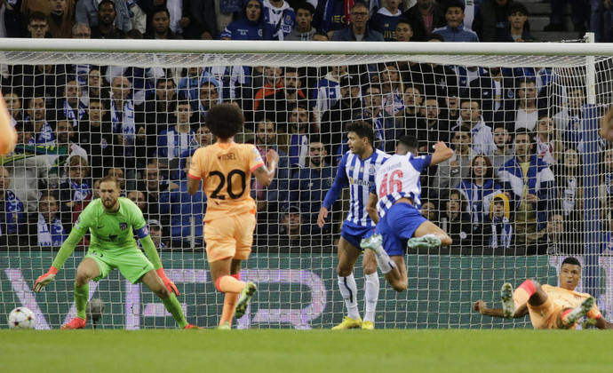 Os gols da partida foram marcados por Taremi e Stephen Eustáquio, para o Porto; do outro lado, Iván Marcano diminuiu o placar para os espanhóis. A derrota deixa o Atleti em quarto lugar no Grupo A — consequentemente, fora até mesmo da Liga Europa