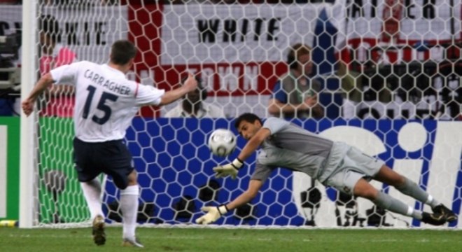 Portugal disputou apenas uma vez, em 2006, e superou a Inglaterra nas quartas de final