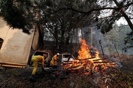 Mais de 1.150 bombeiros estão combatendo o fogo