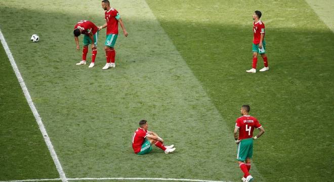 Jogadores marroquinos desolados em derrota para Portugal