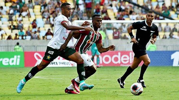 Portuguesa-RJ - SOBE: Boa atuação defensiva durante o primeiro tempo. | DESCE: Não conseguiu armar contra-ataques e ofereceu pouco perigo ao Fluminense.