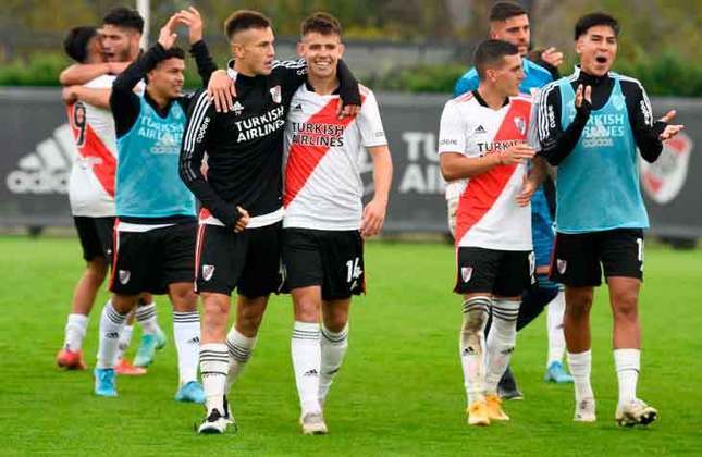 Pote 1 - River Plate (ARG): líder do grupo F da Libertadores (16 pontos na fase de grupos) Pote 1 - River Plate (ARG): líder do grupo F da Libertadores (16 pontos na fase de grupos)