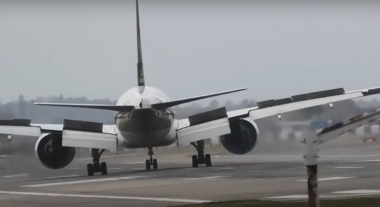 Os pousos de aviões mais arrepiantes do mundo