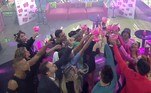 E para encerrar um ciclo conturbado, na última sexta (3), os casais curtiram a festa influencer, inspirada em Todas as Garotas em Mim, nova série da Record TV. Com muita dança e diversão, eles puderam esquecer dos problemas e rivalidades da semana. No pós-festa, a curtição continuou na Mansão Power! Sob o comando de Adriane Galisteu, o Power Couple Brasil 6 vai ao ar de segunda a sexta, às 22h45; e aos sábados, às 22h30, na tela da Record TV. Acesse o PlayPlus e fique por dentro de tudo o que rola no reality de casais.