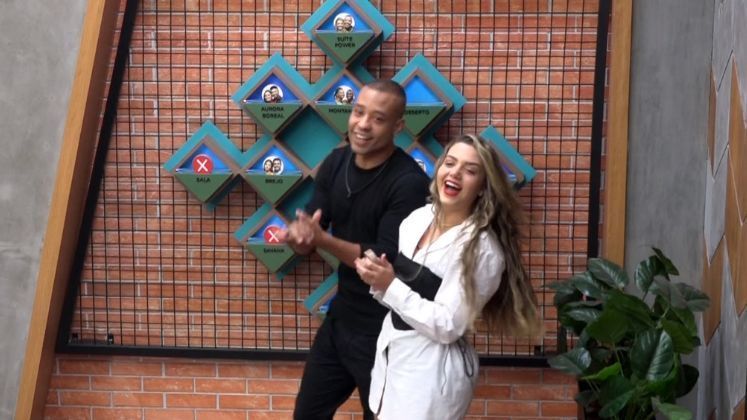 Logo após a eliminação, o Casal Power fez a divisão dos quartos. Uma nova distribuição foi feita, porém, não tão nova assim, já que algumas pessoas permaneceram onde estavam — como é o caso de Brenda e Matheus, que continuam no quarto perrengue