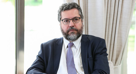 O agora ex-ministro Ernesto Araújo