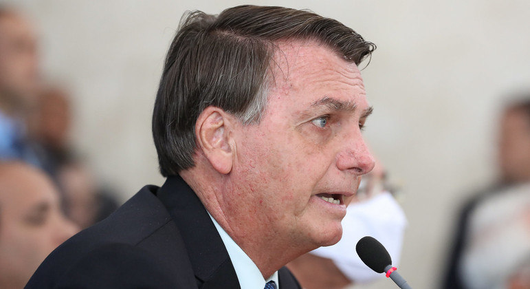Segundo o documento, declarações falsas ou enganosas do presidente contribuíram para o aumento de casos de covid no país