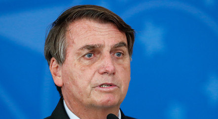 "Vamos ter que reagir", afirma Bolsonaro