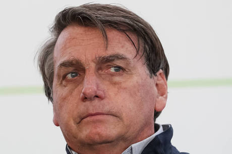 Jair Bolsonaro está com cálculo renal