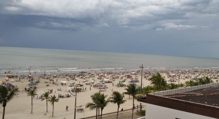 Praia Grande tem lotação nas praias