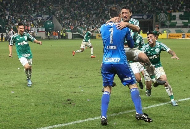Pras tornou-se o primeiro e único goleiro a fazer um gol de título em mais de 106 anos de história do clube ao bater o pênalti contra o Santos, na Copa do Brasil de 2015.