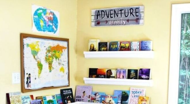 Prateleira para livros infantil em formato de l