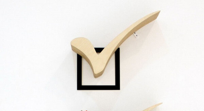 Prateleiras para livros com design formado pelo 